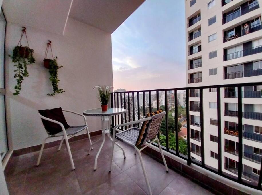 Departamento Con Hermosa Vista, Centrico Y Piscina Lima Exteriör bild